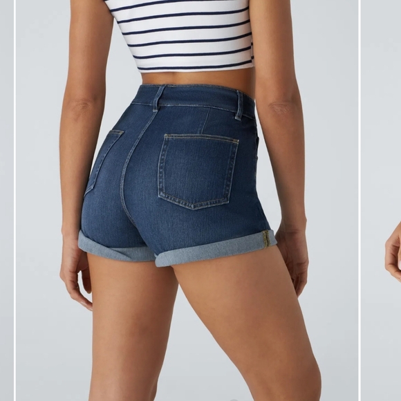 Halara jean shorts - Picture 4 of 4